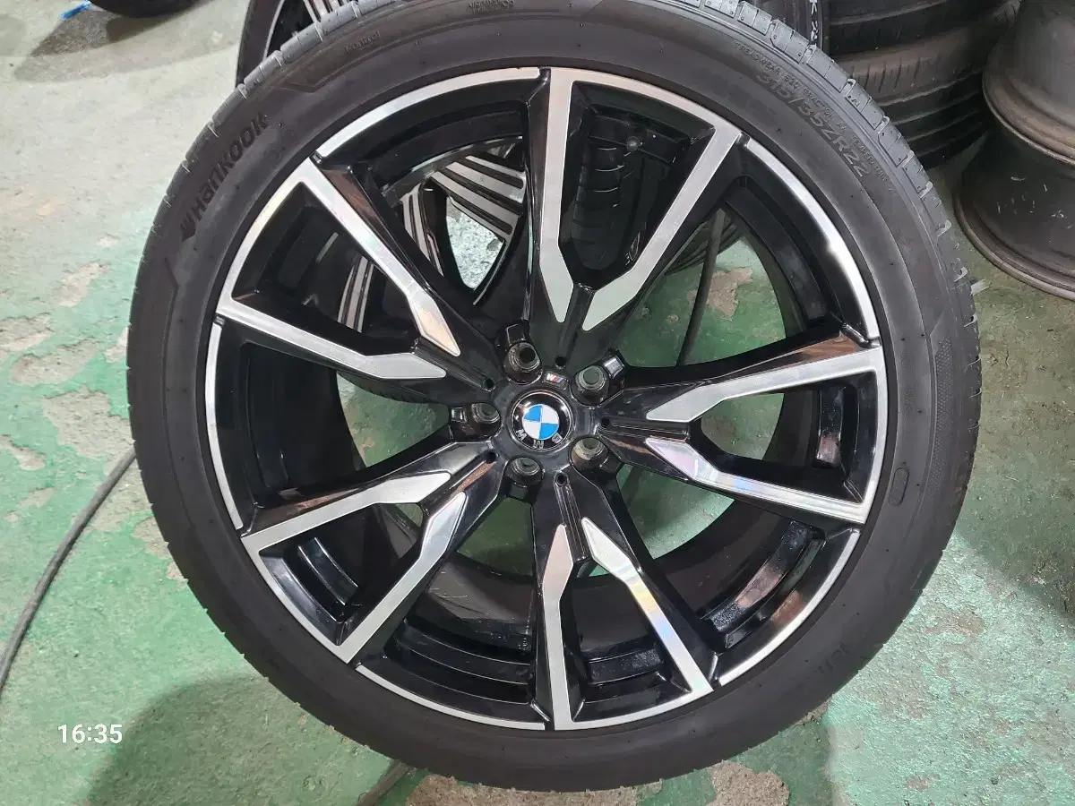 BMW X7 22인치 755m  순정 정품 리어 한짝 70만원